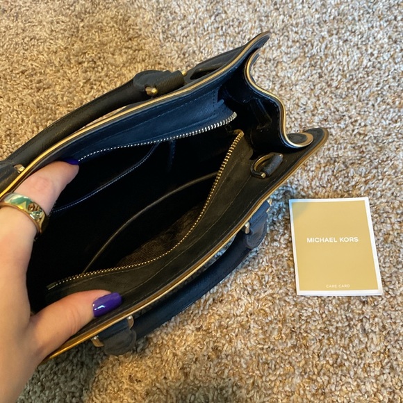 MICHAEL KORS Structured Handbag - Picture 3 of 3